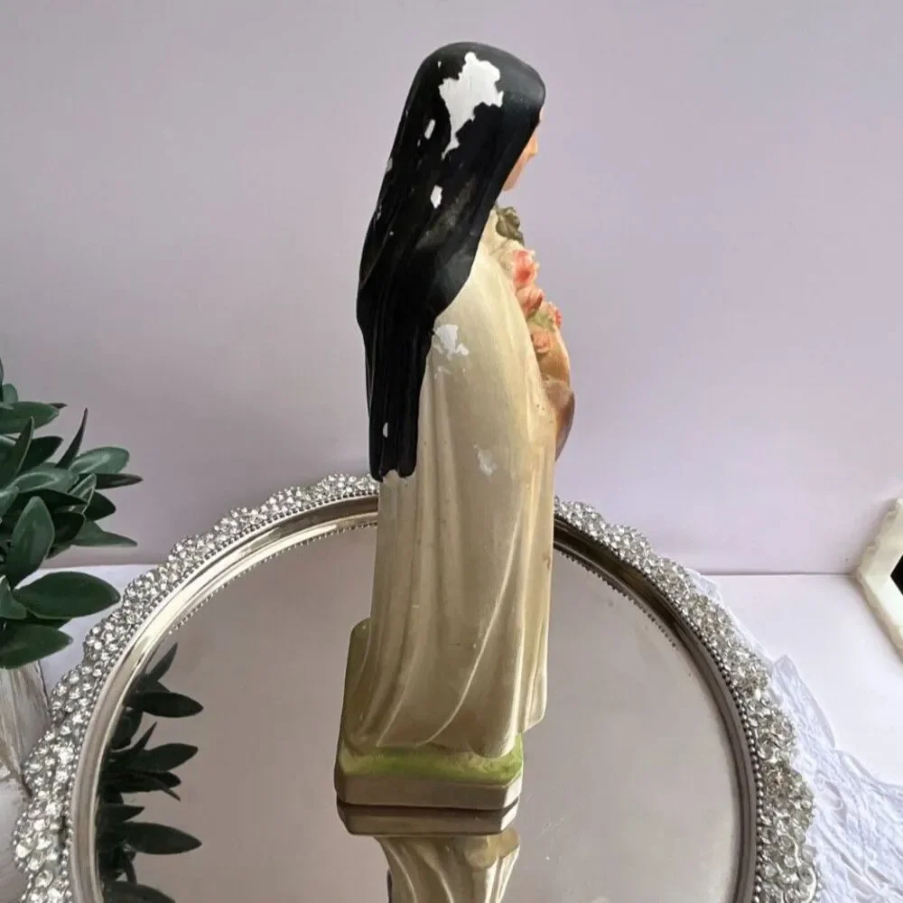 Saint Theresa of Lisieux vintage chalkware statue, plaster figure; beautiful - Picture 4 of 7